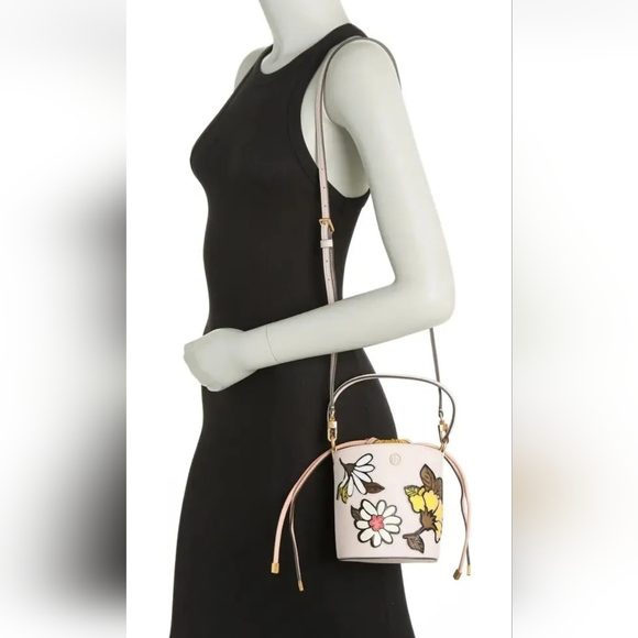 NWT Tory Burch Robinson Appliqué Mini Bucket Bag $428 Ballerina Pink - Picture 14 of 14